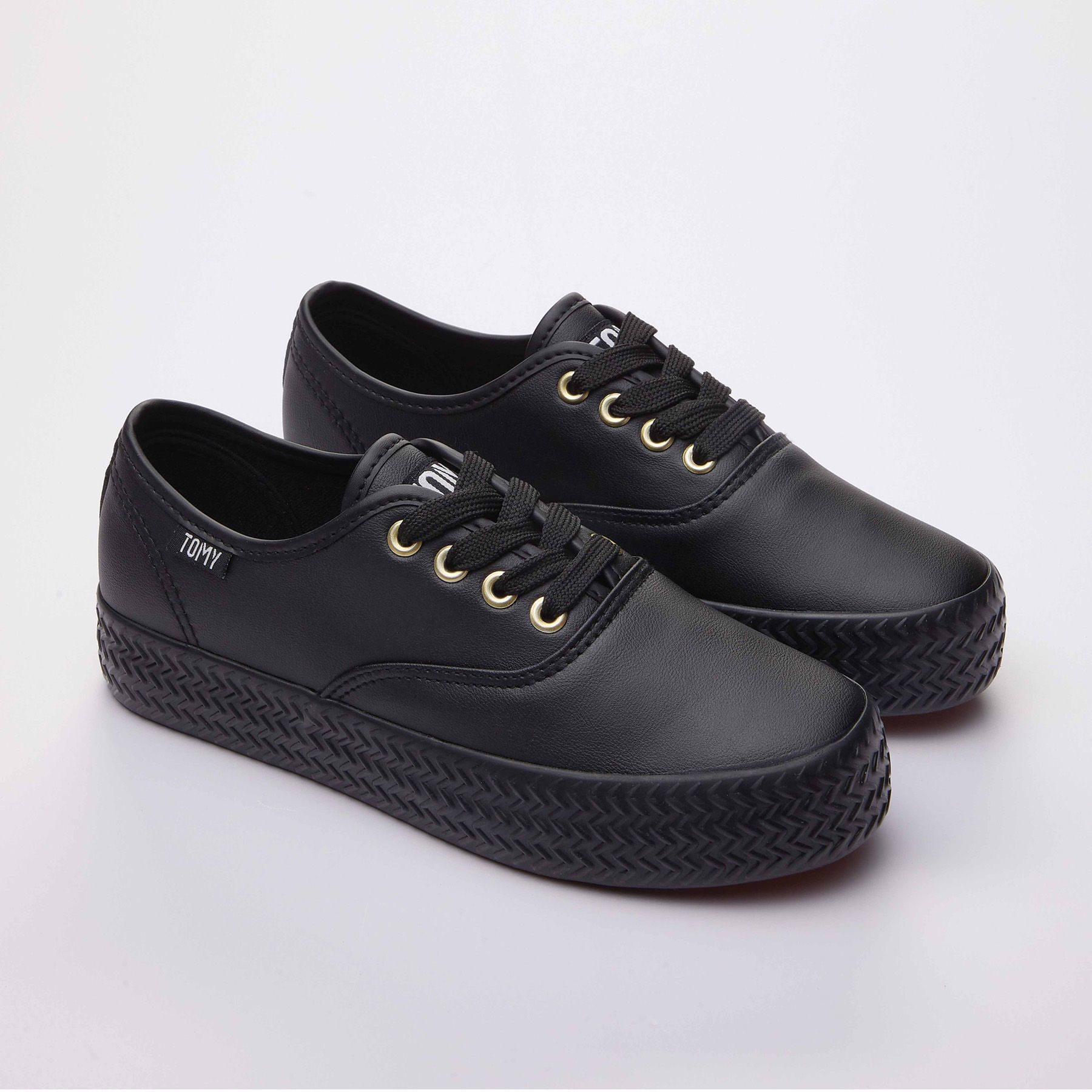 Tomy Esme - Black - While Stock Last
